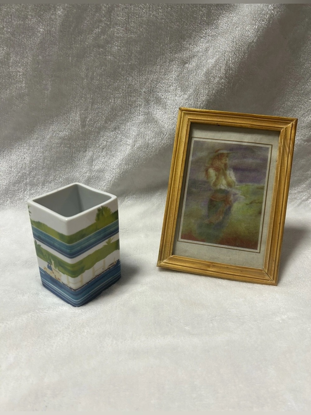 Brown Wood picture frame 3.5” 5.5” Canal de Panama white blue green small vase